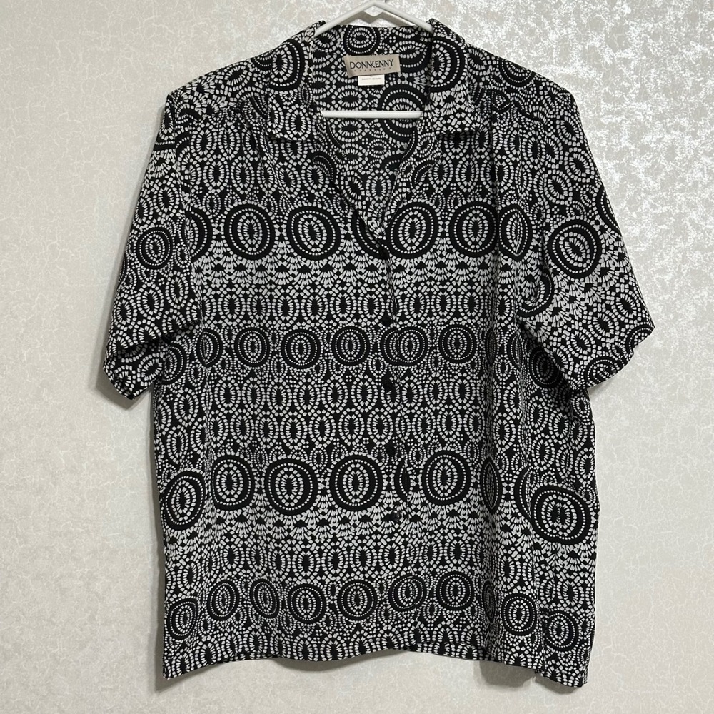 Donnkenny Classics Geometric Circle Print Button Up Shirt Black White Vintage XL